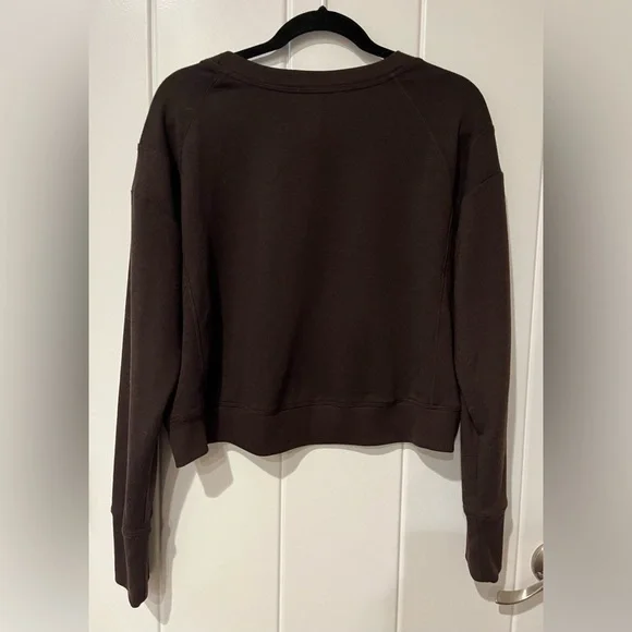 Apana Women’s Crewneck Cropped Sweatshirt Size Medium Brown - Picture 2 of 4